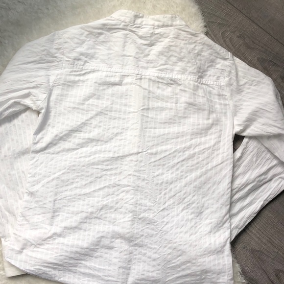 Old Navy Girls White Blouse Flower Buttons Size 12 - Picture 6 of 8